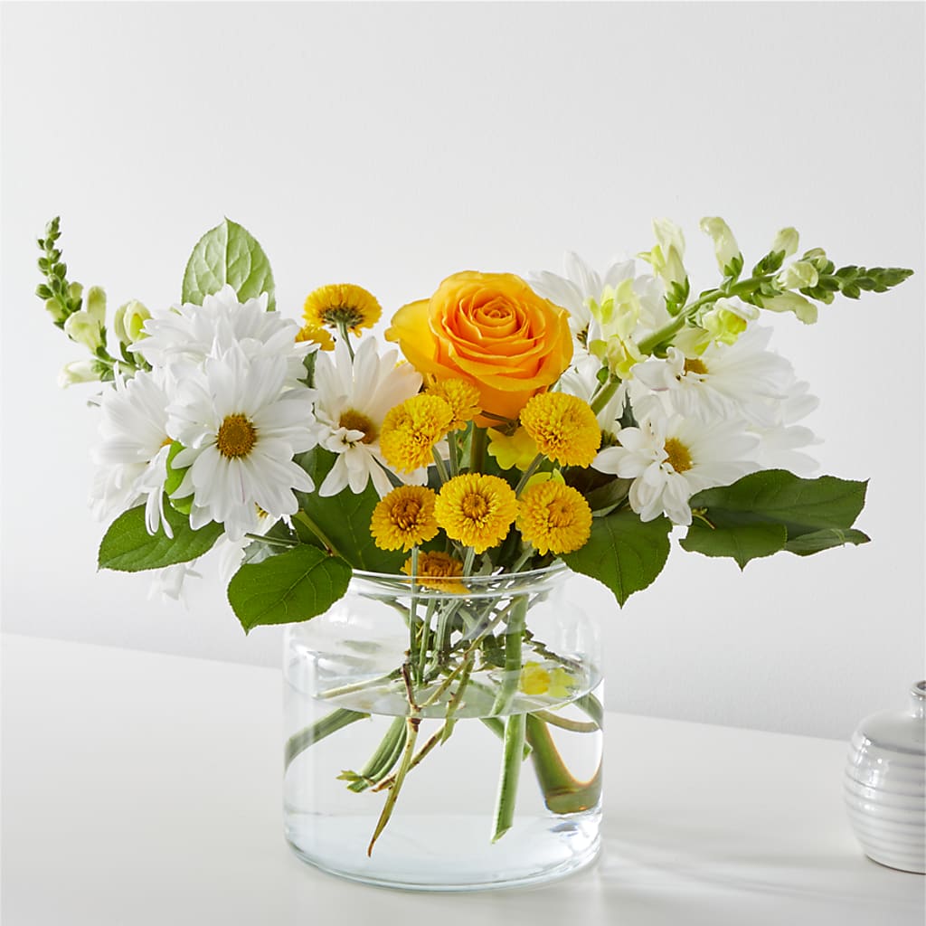 Sun Salutation Bouquet – Rambling Rose Florist, Dunedin FL