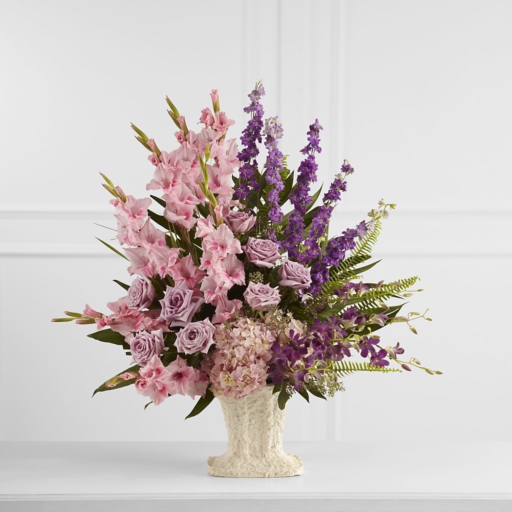 Flowing Garden Arrangement – Rambling Rose Florist, Dunedin FL