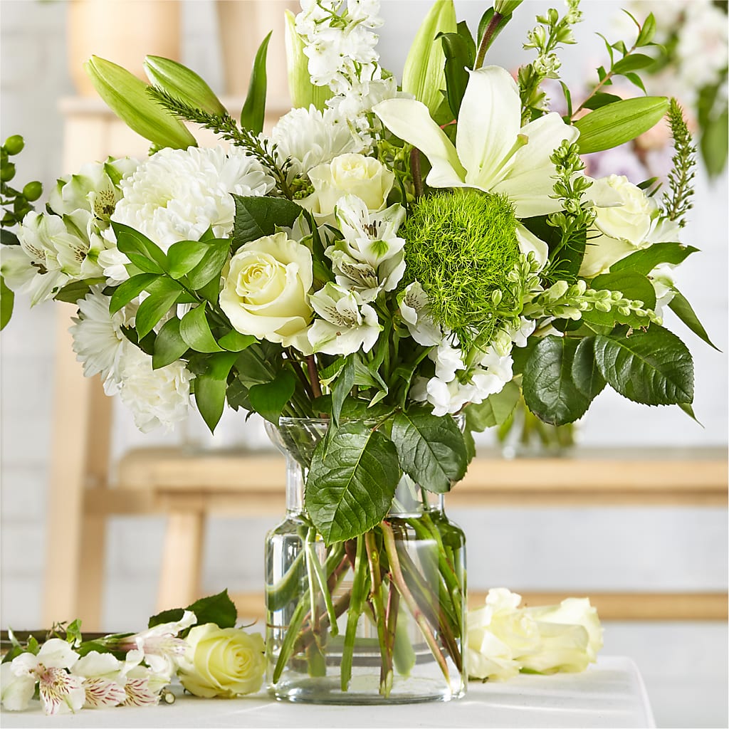 Classic Ivory – A Florist Original – Rambling Rose Florist, Dunedin FL