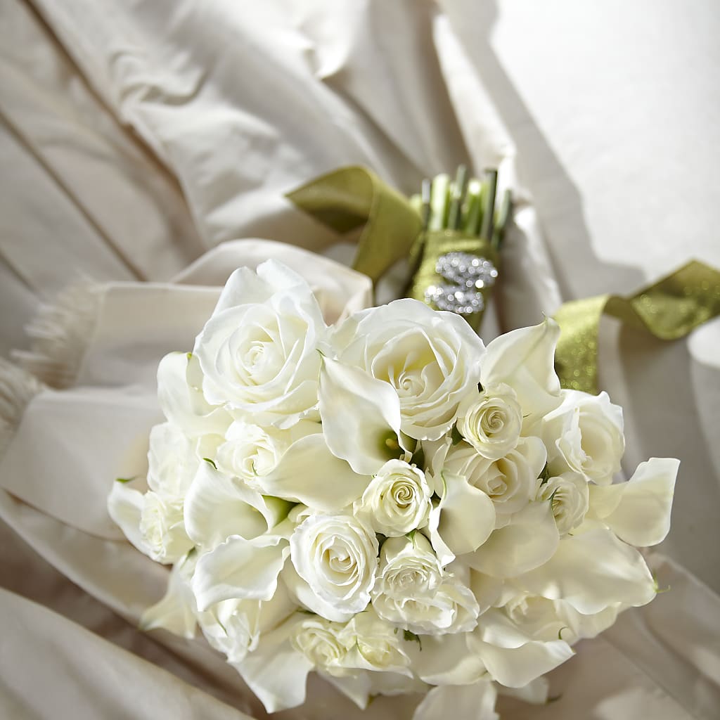 Serene Highness Bouquet – Rambling Rose Florist, Dunedin FL