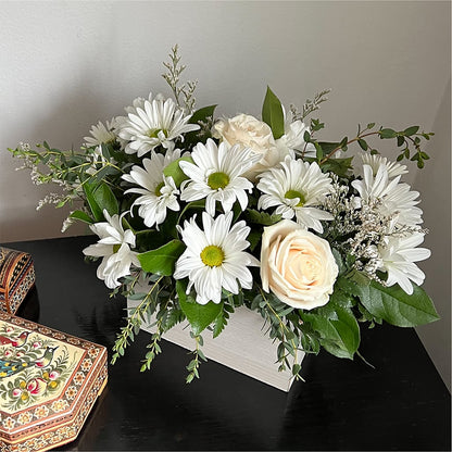 Fresh Linen Box Bouquet –  Rambling Rose Florist, Dunedin FL