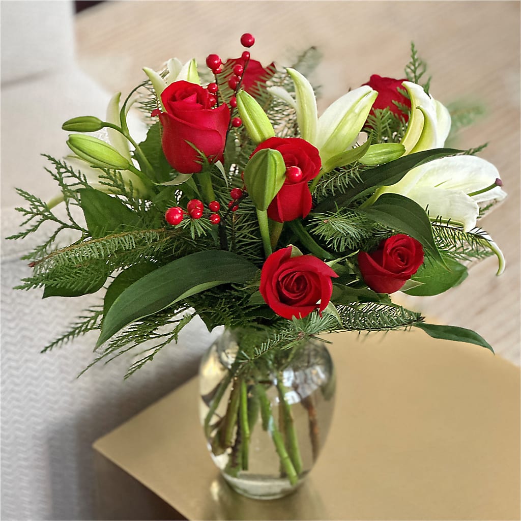 Sparkling Snowflakes Bouquet –  Rambling Rose Florist, Dunedin FL